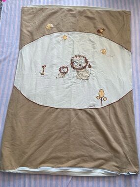 Vintage Cream and Brown Lion Appliqué Baby Quilt Cover